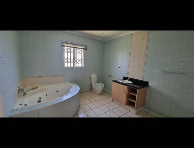 3 BEDROOM HOUSE FOR SALE IN SOMERSET PARK